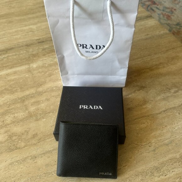 Authentic PRADA Portaf. Orizzontale Bi-fold Wallet 2MO513 - Picture 1 of 3